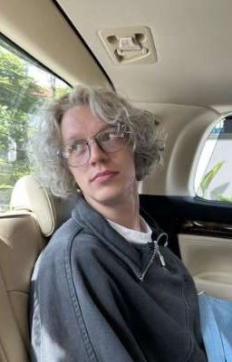 до сих пор на моих губах-наше дыхание на двоих.. 