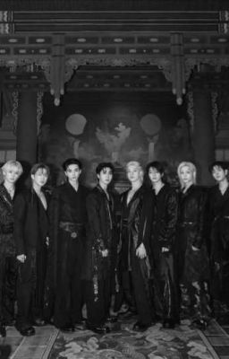 STRAY KIDS и Смертелна апасная жизнь